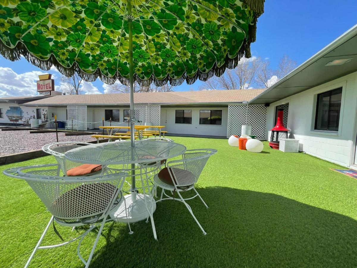 The Aztec Motel & Creative Space เซลิกแมน ภายนอก รูปภาพ