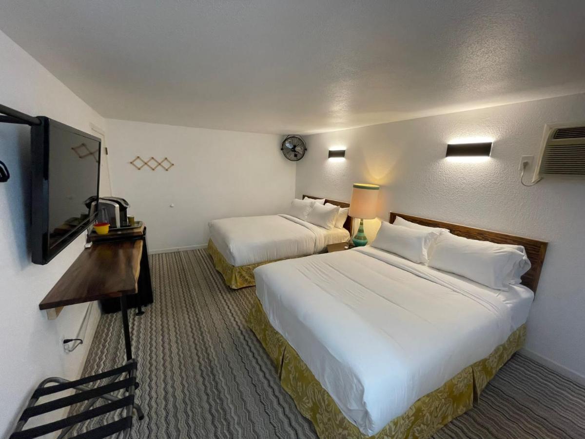 The Aztec Motel & Creative Space เซลิกแมน ภายนอก รูปภาพ