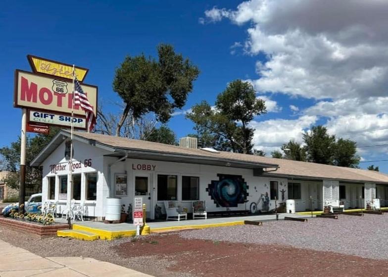The Aztec Motel & Creative Space เซลิกแมน ภายนอก รูปภาพ